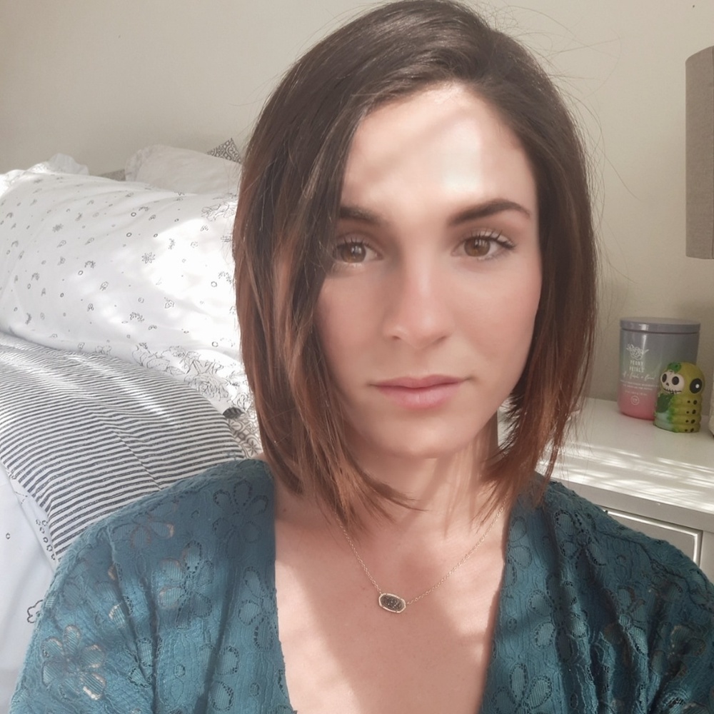 Meet your Posher, Ashley